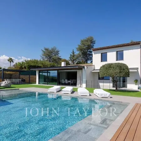 Luxury For Rent On A Secure Estate