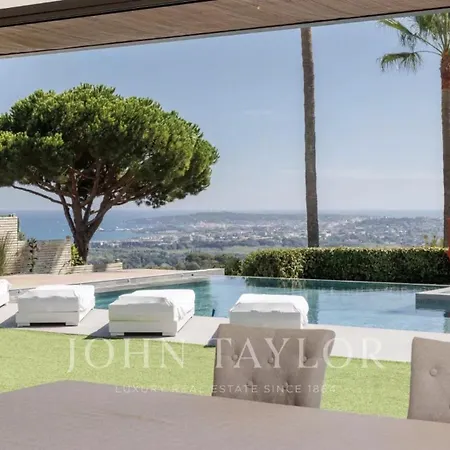 Luxury For Rent On A Secure Estate Villa