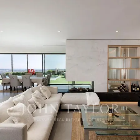 Luxury For Rent On A Secure Estate Villa *