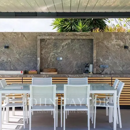 Luxury For Rent On A Secure Estate Villeneuve-Loubet